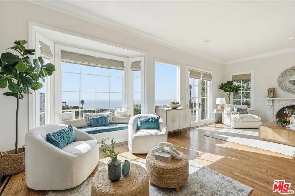1413 Via Castilla Palos Verdes Estates, CA 90274