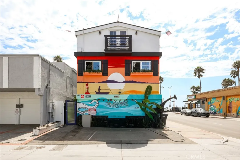 2214 W Oceanfront #B Newport Beach, CA 92663