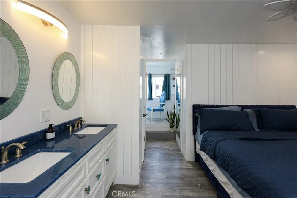 2214 W Oceanfront #B Newport Beach, CA 92663
