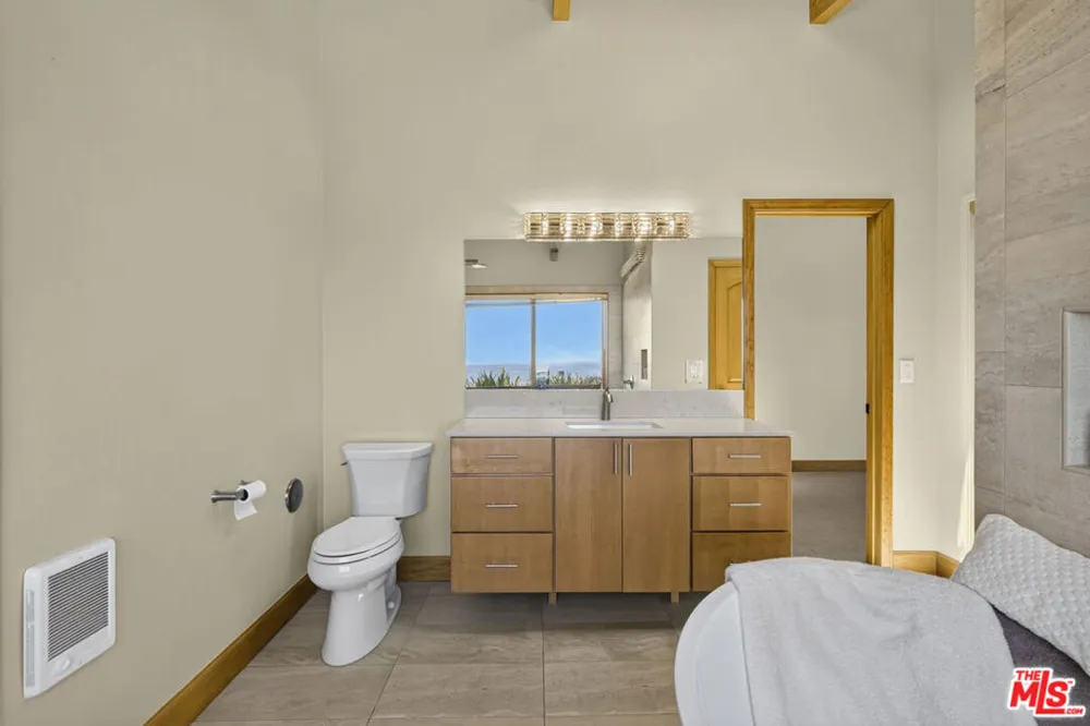 23907 Malibu Knolls Road Malibu, CA 90265