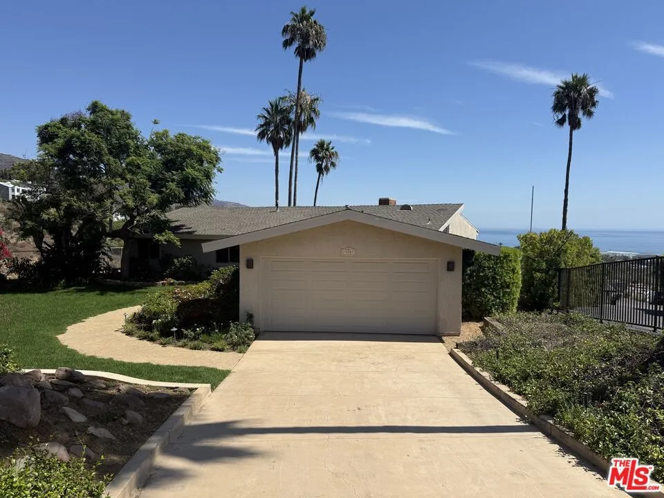 23907 Malibu Knolls Road Malibu, CA 90265