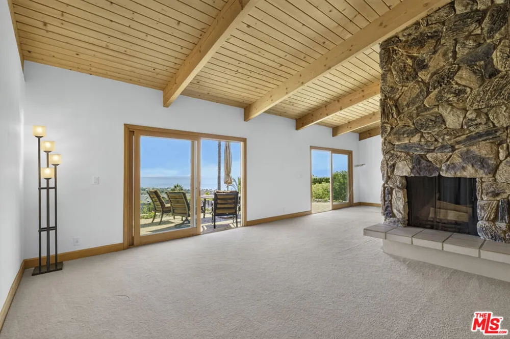 23907 Malibu Knolls Road Malibu, CA 90265