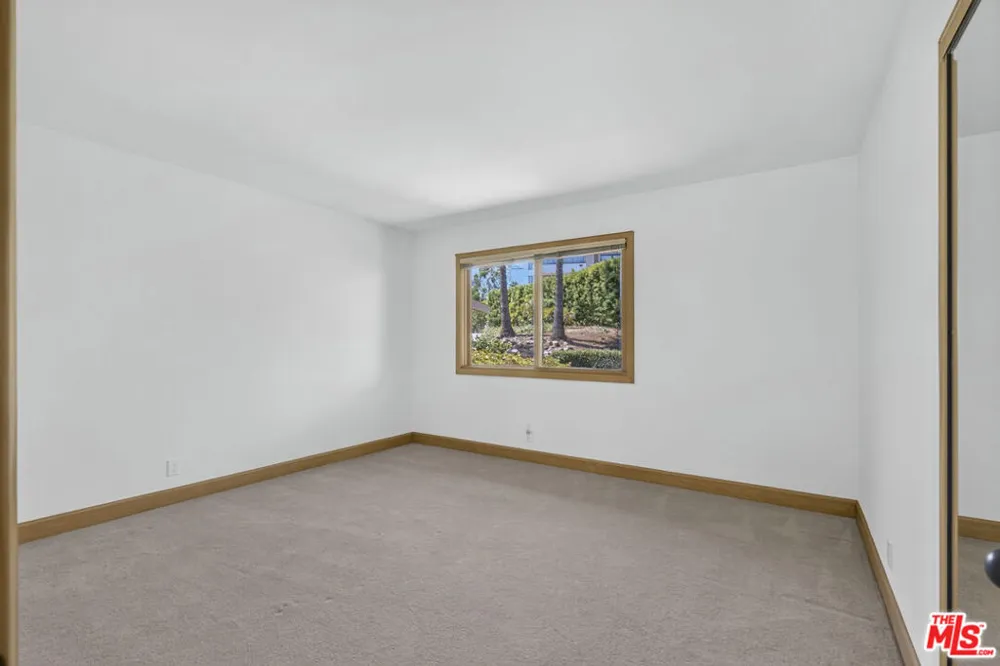 23907 Malibu Knolls Road Malibu, CA 90265