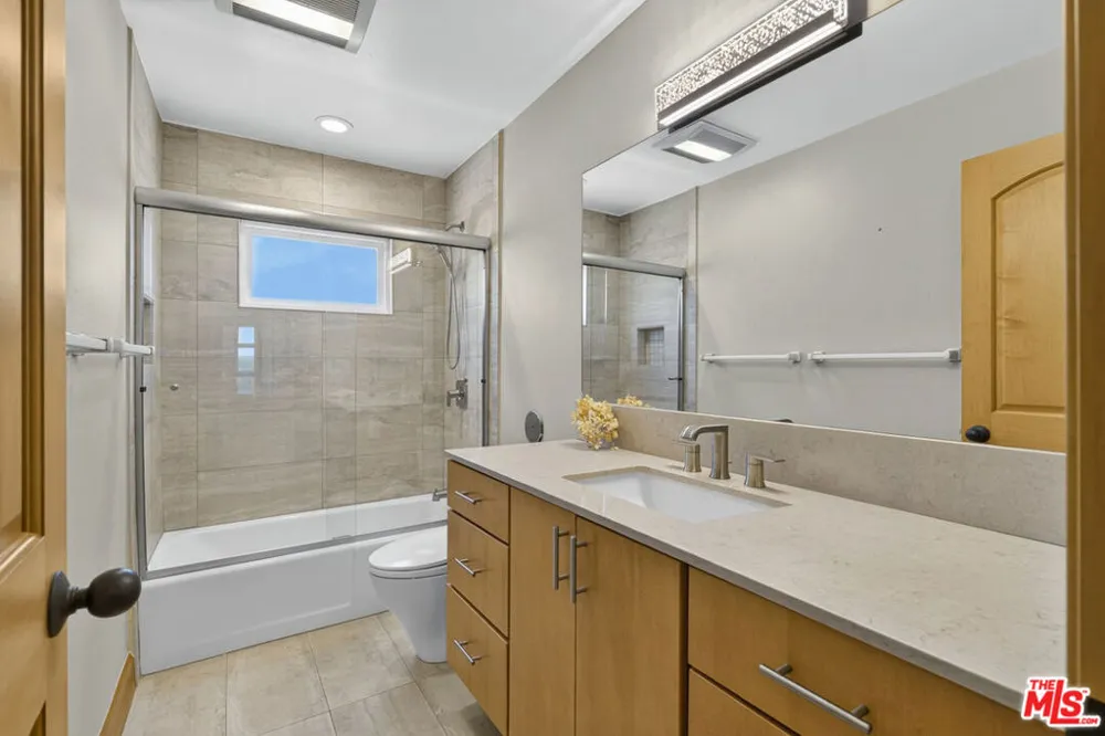 23907 Malibu Knolls Road Malibu, CA 90265