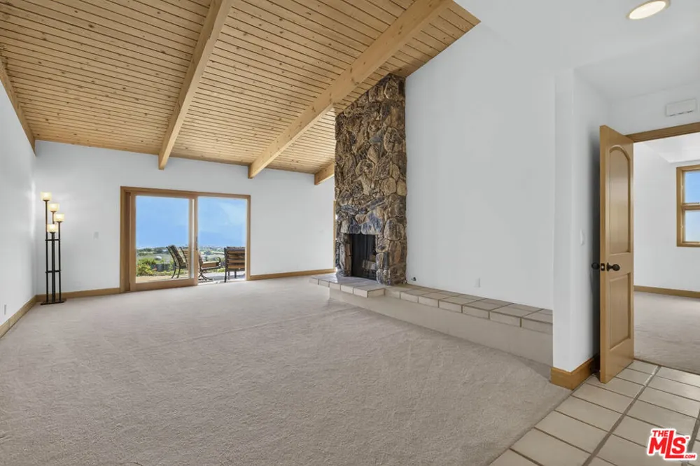 23907 Malibu Knolls Road Malibu, CA 90265