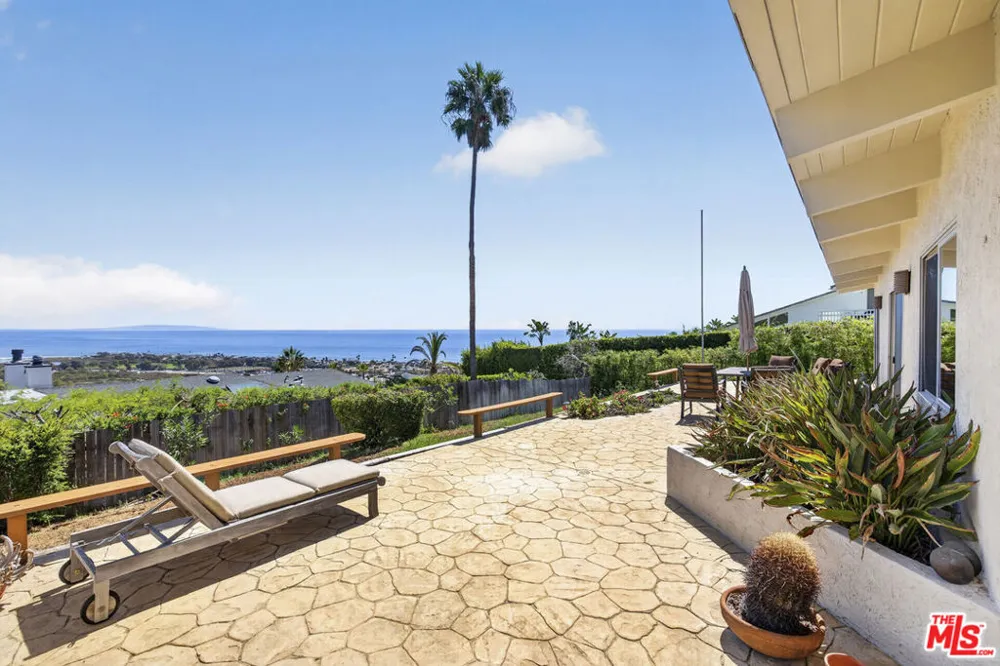 23907 Malibu Knolls Road Malibu, CA 90265