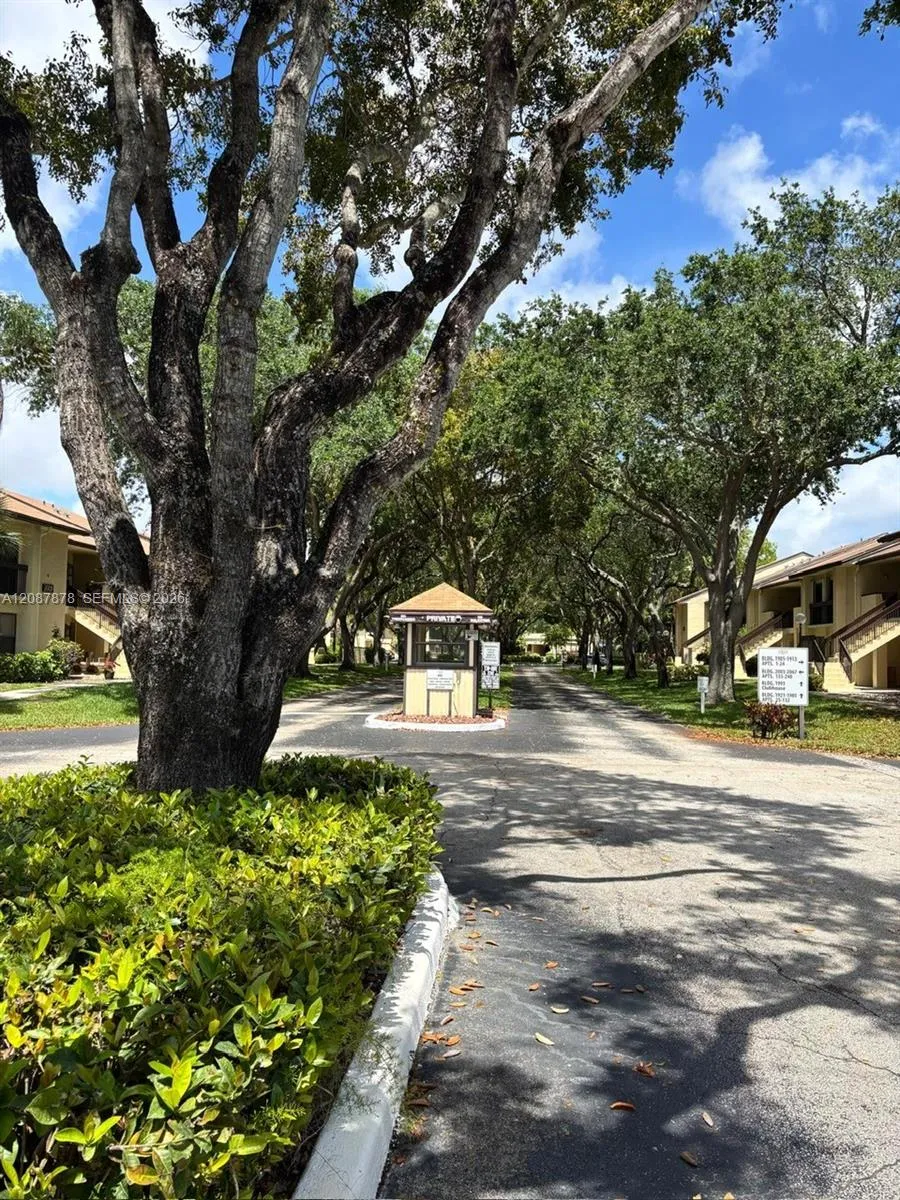 1969 SW 15th St #93 Deerfield Beach, FL 33442