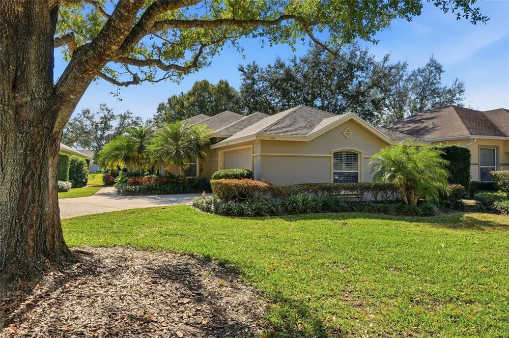 106 JARDIN LANE Winter Haven, FL 33884