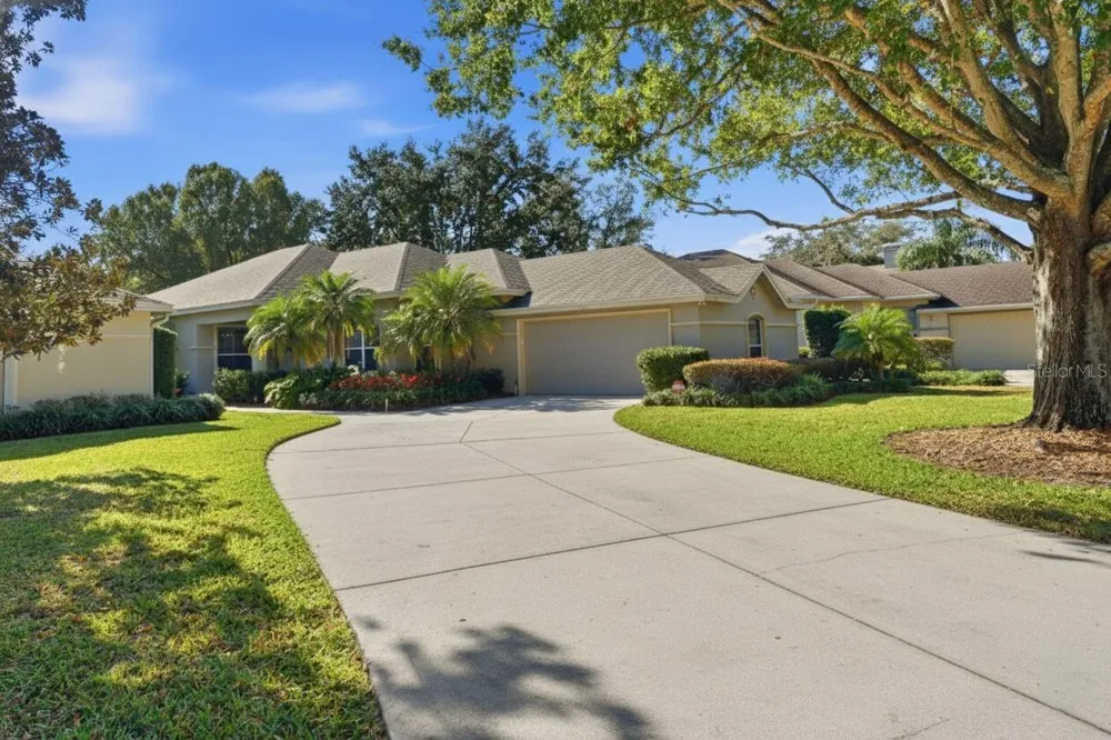106 JARDIN LANE Winter Haven, FL 33884