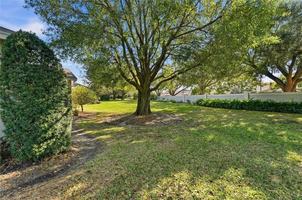 106 JARDIN LANE Winter Haven, FL 33884