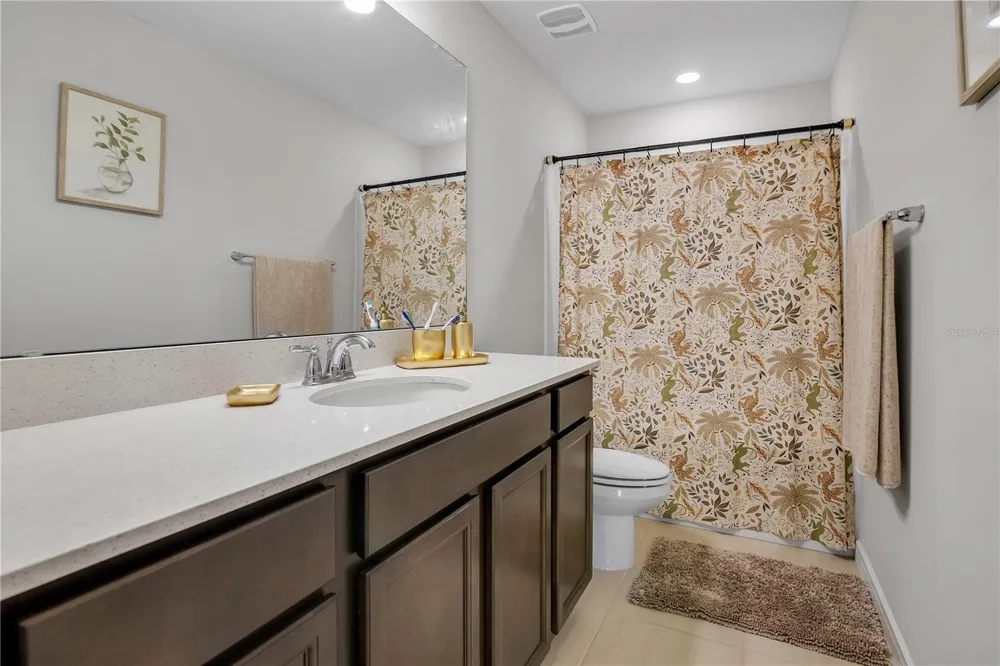 3987 MEANDERING BAY DRIVE Apopka, FL 32712