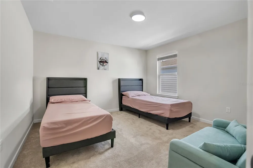 3987 MEANDERING BAY DRIVE Apopka, FL 32712
