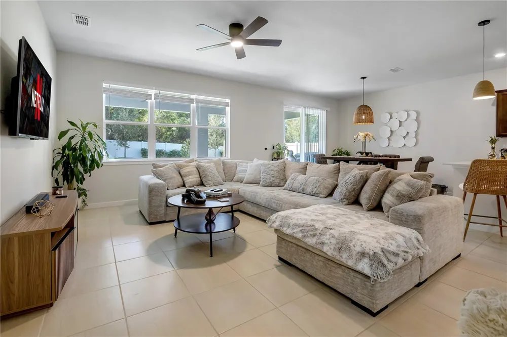 3987 MEANDERING BAY DRIVE Apopka, FL 32712
