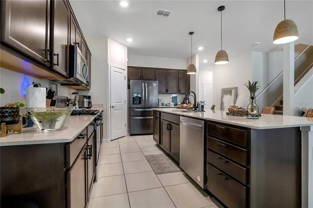 3987 MEANDERING BAY DRIVE Apopka, FL 32712