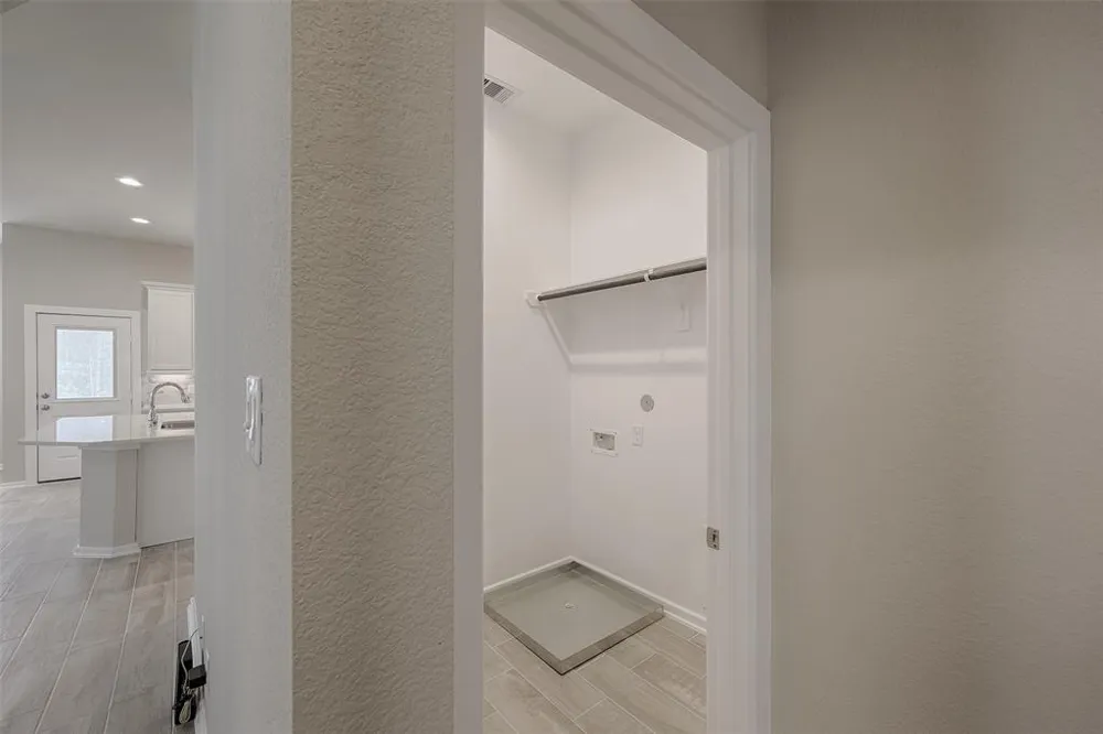 115 Handley Drive Montgomery, TX 77316