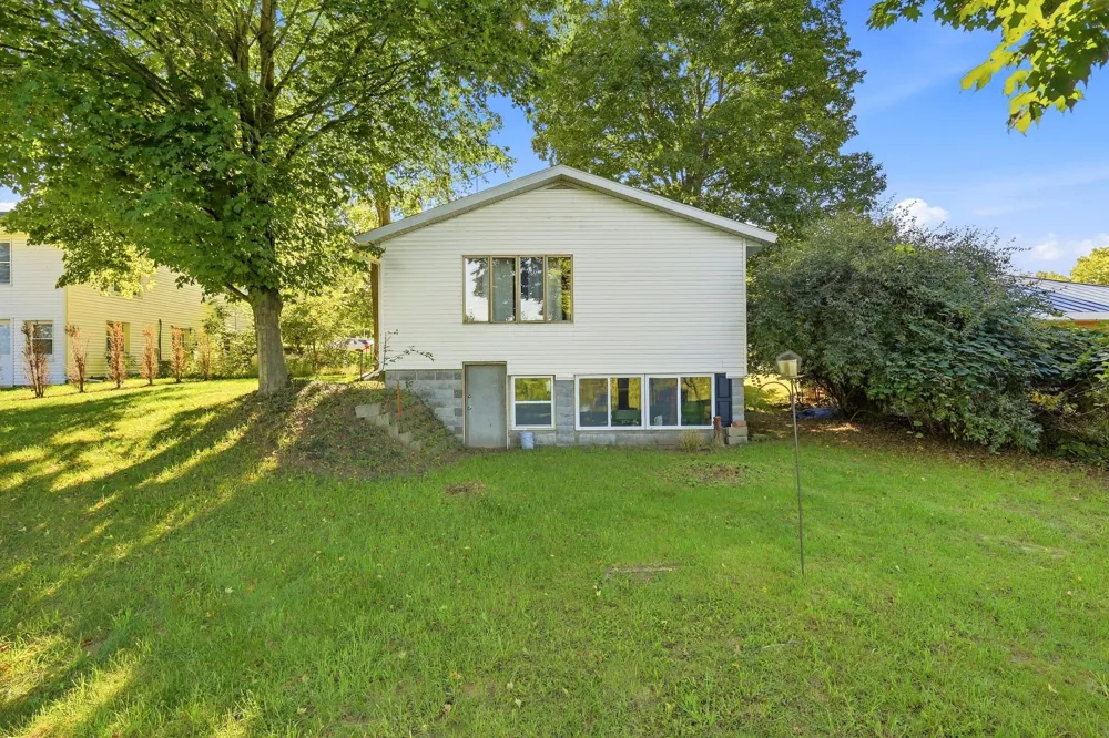 3511 Lake Allegan Drive Allegan, MI 49010