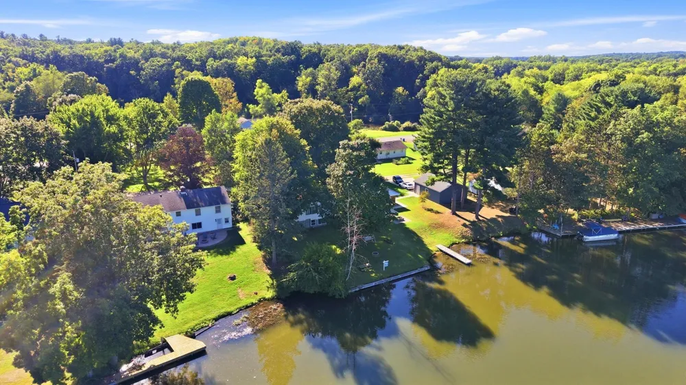 3511 Lake Allegan Drive Allegan, MI 49010