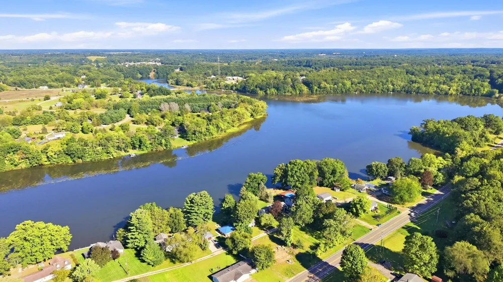 3511 Lake Allegan Drive Allegan, MI 49010