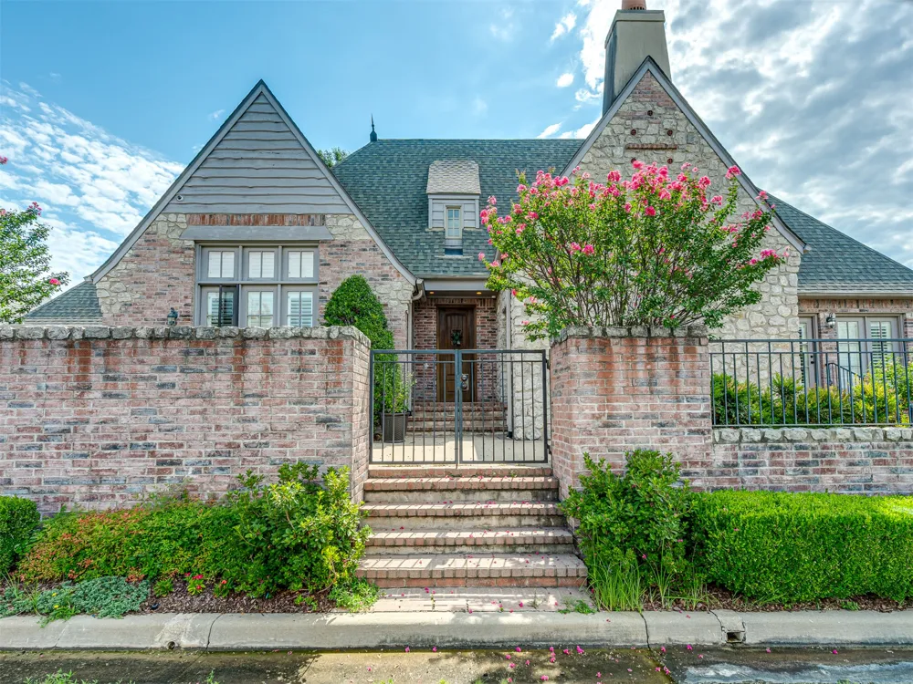 10137 S 77th EastPlace Jenks, OK 74133