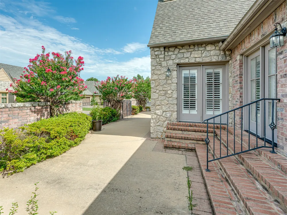 10137 S 77th EastPlace Jenks, OK 74133