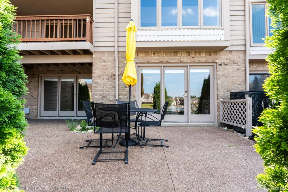 18048 Blue Heron Drive W Northville Township, MI 48168