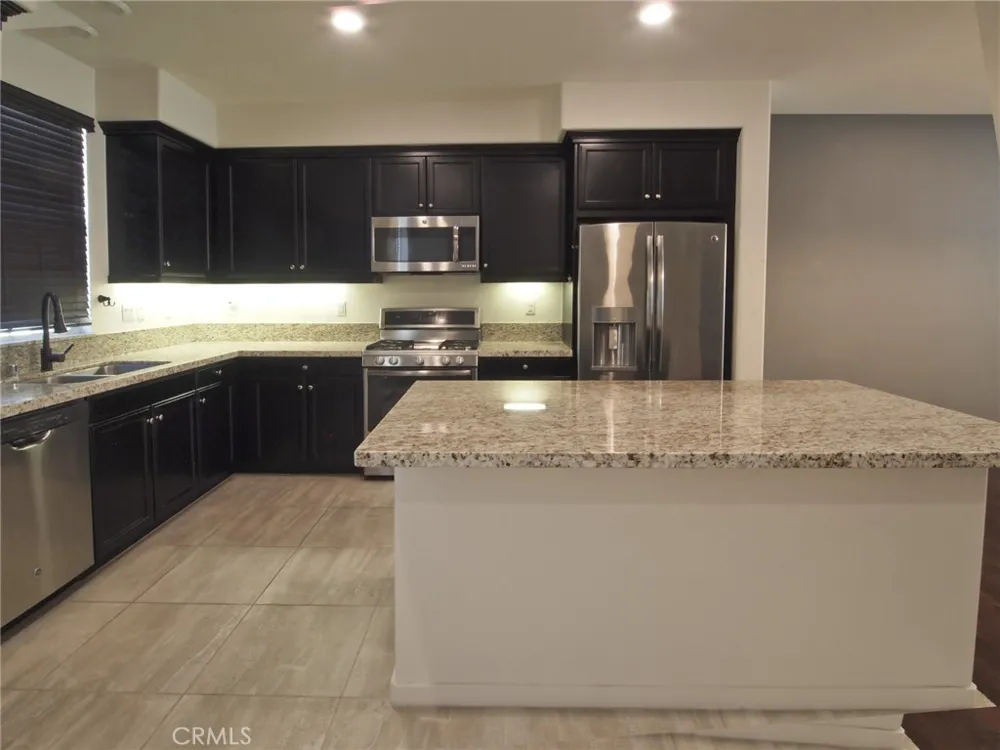 1581 E Lincoln Anaheim, CA 92805