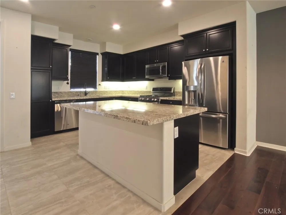 1581 E Lincoln Anaheim, CA 92805