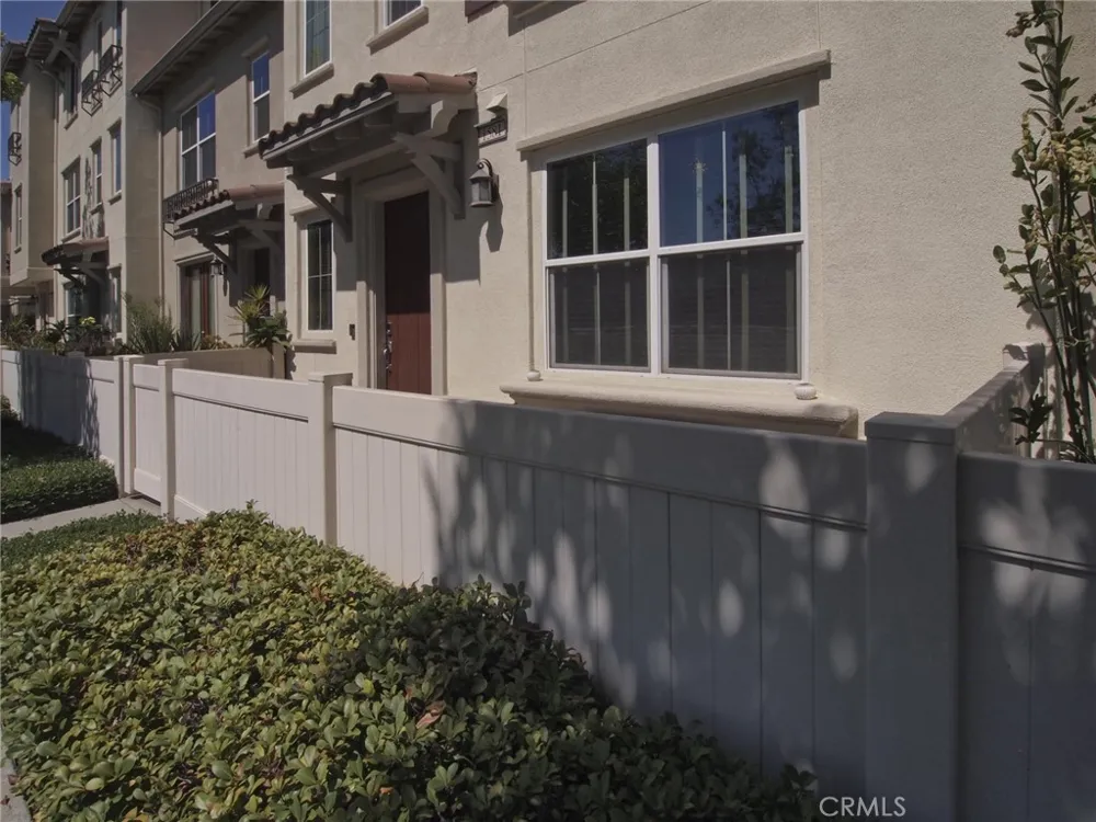 1581 E Lincoln Anaheim, CA 92805