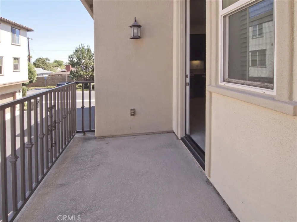 1581 E Lincoln Anaheim, CA 92805