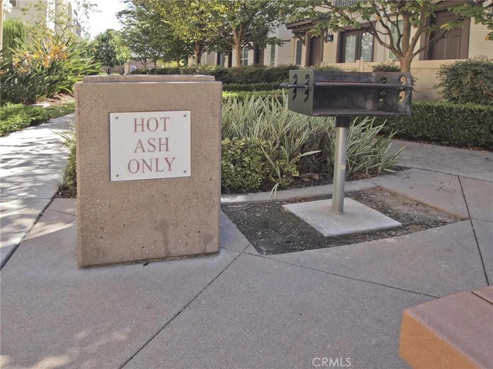 1581 E Lincoln Anaheim, CA 92805
