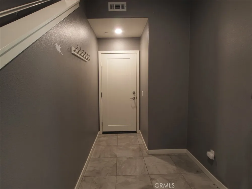 1581 E Lincoln Anaheim, CA 92805