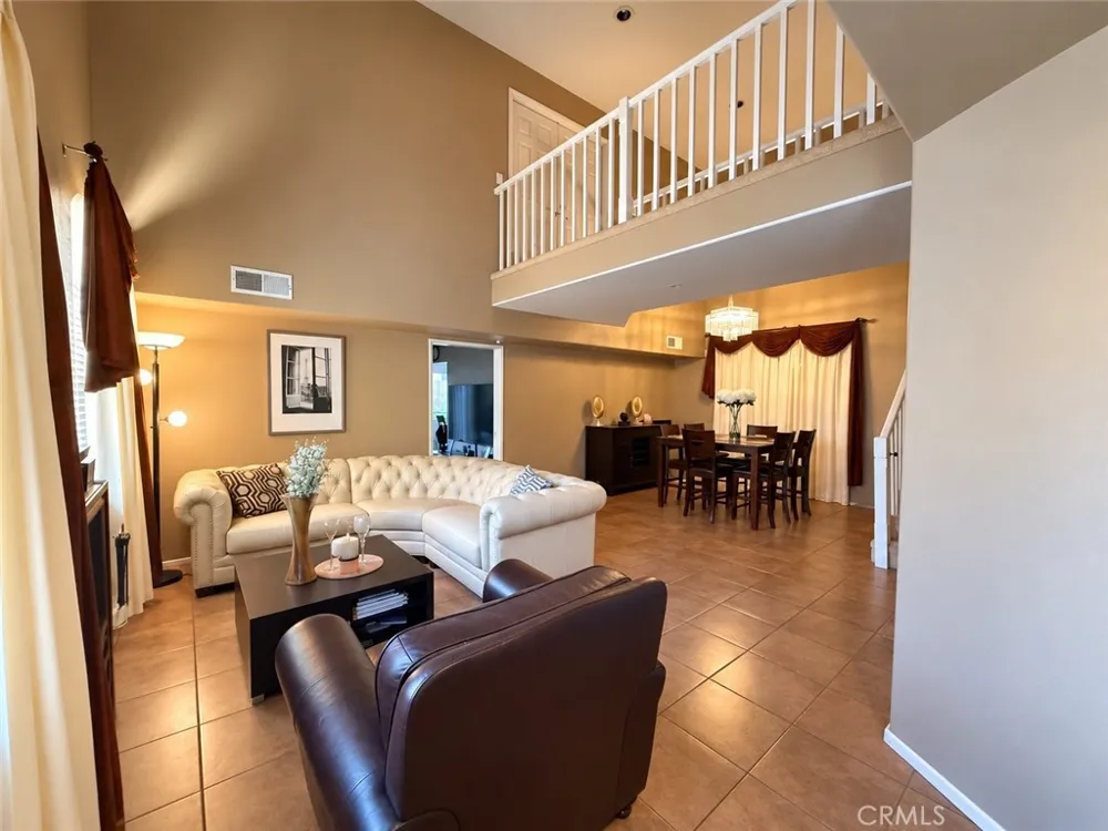 9141 Vincente Way Los Angeles, CA 91343