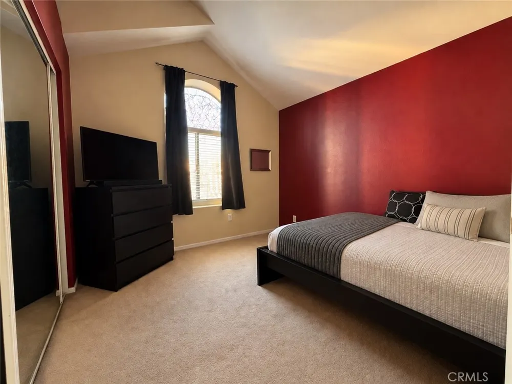 9141 Vincente Way Los Angeles, CA 91343