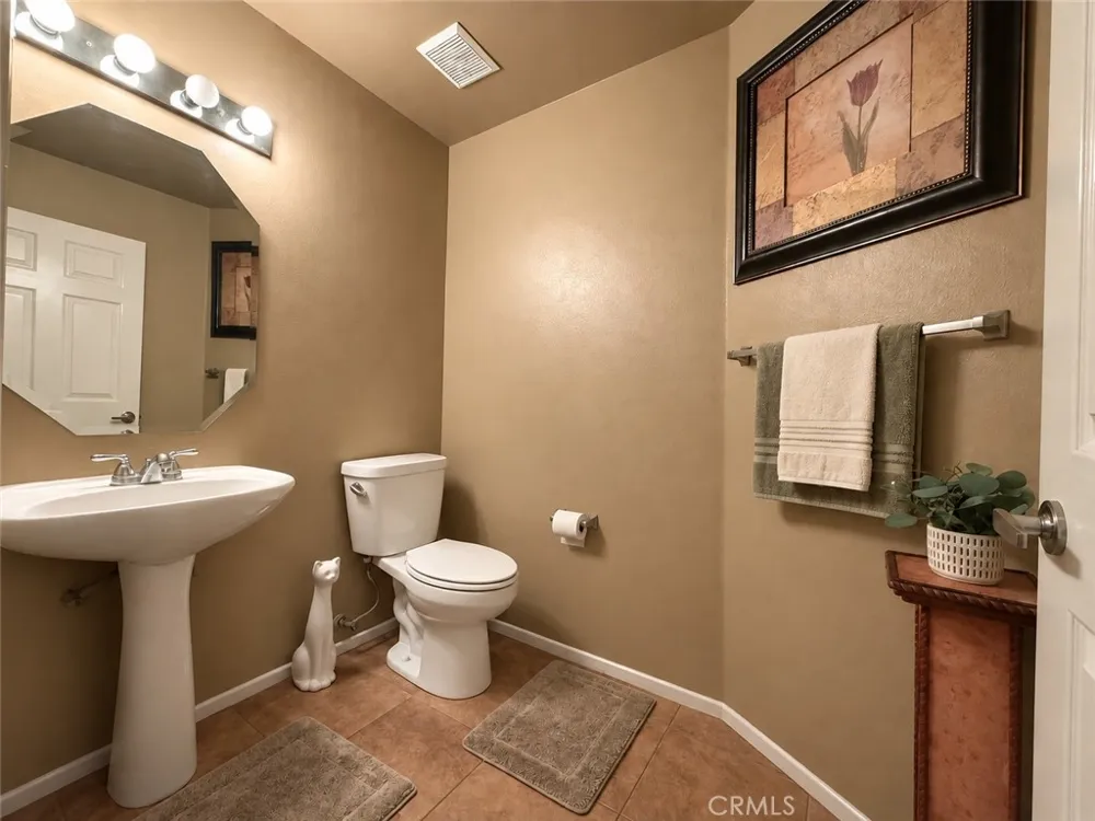 9141 Vincente Way Los Angeles, CA 91343