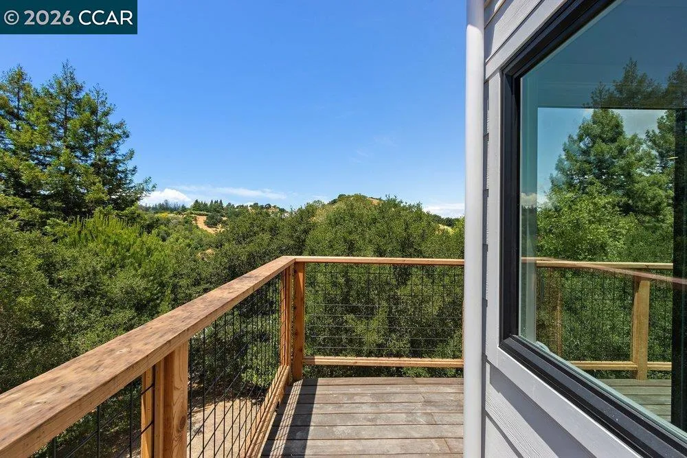 16 Sunnyside Ct Orinda, CA 94563