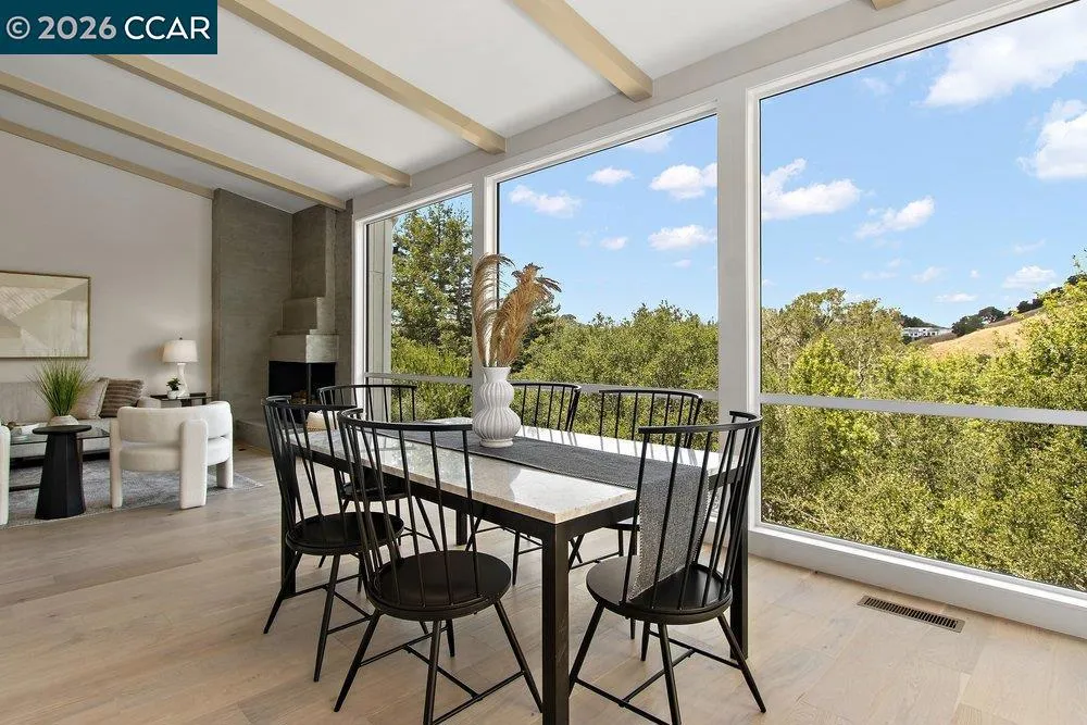 16 Sunnyside Ct Orinda, CA 94563
