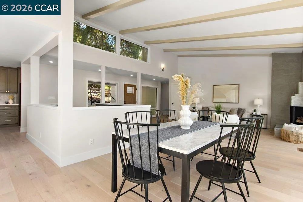 16 Sunnyside Ct Orinda, CA 94563