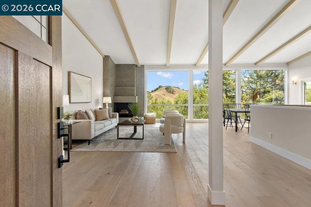 16 Sunnyside Ct Orinda, CA 94563
