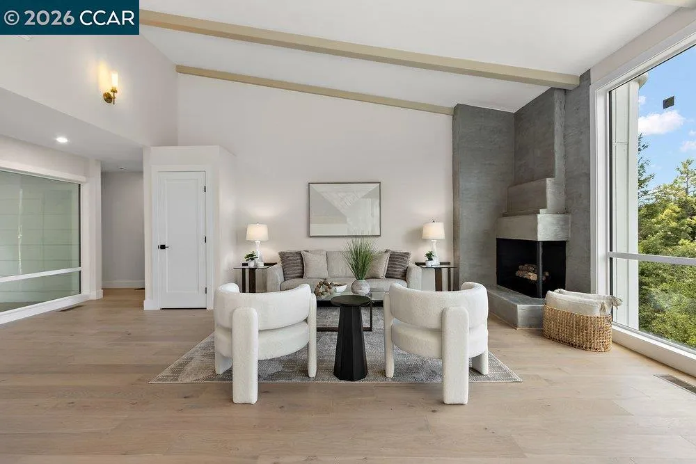 16 Sunnyside Ct Orinda, CA 94563