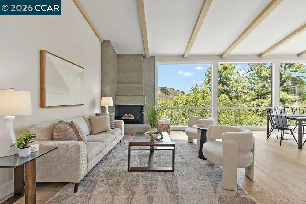 16 Sunnyside Ct Orinda, CA 94563