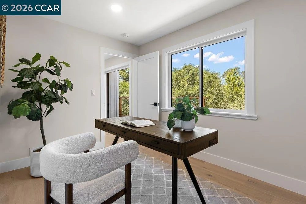 16 Sunnyside Ct Orinda, CA 94563
