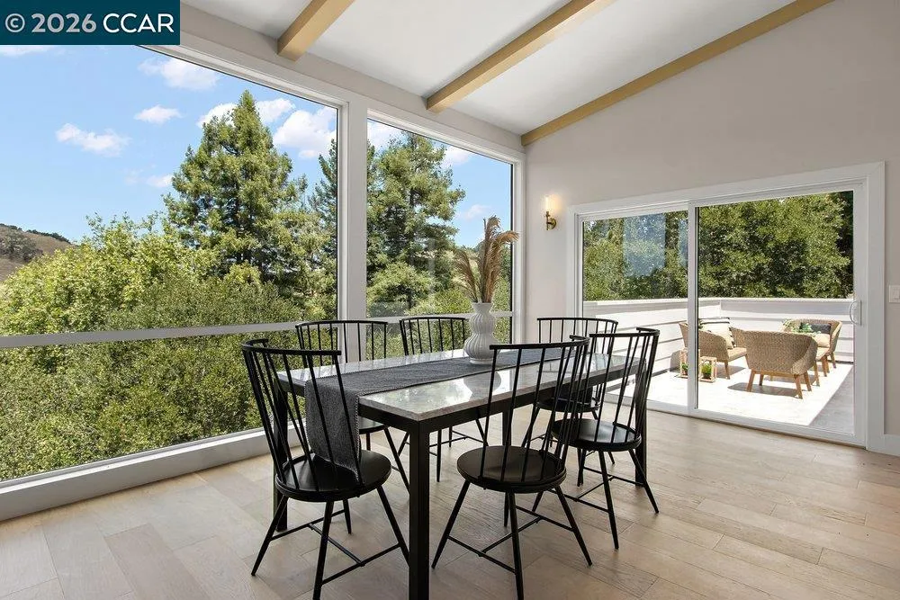 16 Sunnyside Ct Orinda, CA 94563