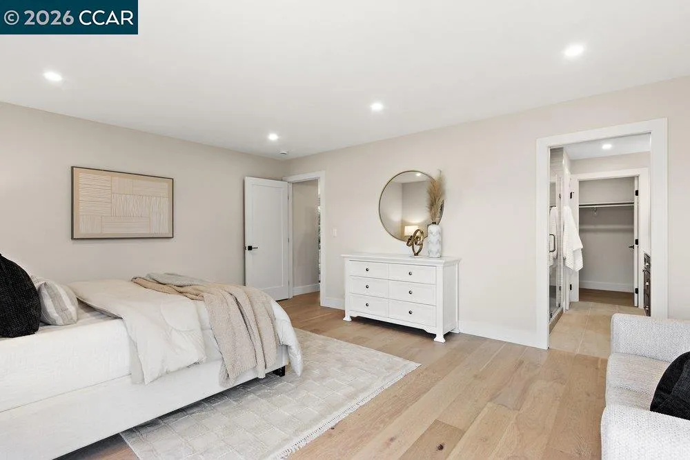 16 Sunnyside Ct Orinda, CA 94563