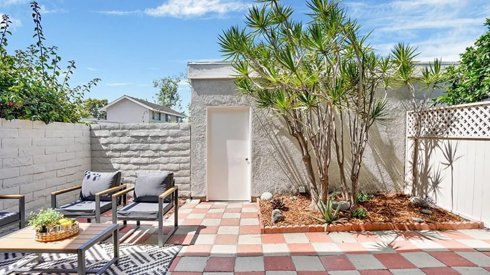 2 Sunflower Irvine, CA 92604