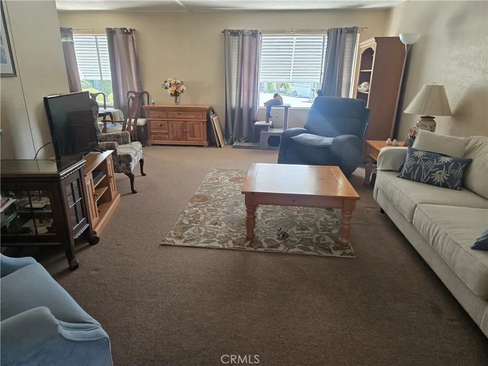 3945 Bradford #122 La Verne, CA 91750