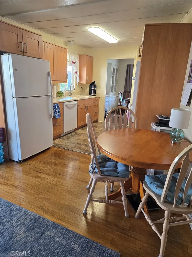 3945 Bradford #122 La Verne, CA 91750