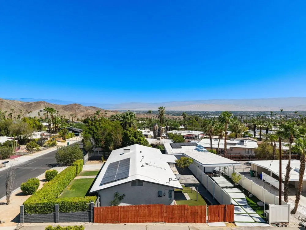 38700 Paradise Way Cathedral City, CA 92234