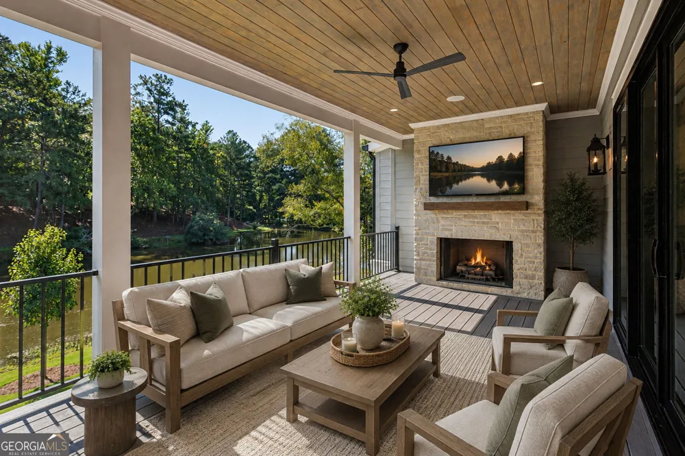 140 Lake Estates DR Roswell, GA 30075