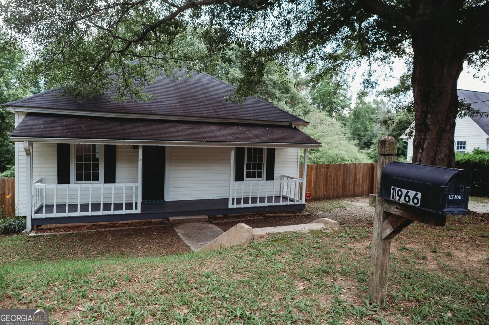 1966 River ST NE Conyers, GA 30012