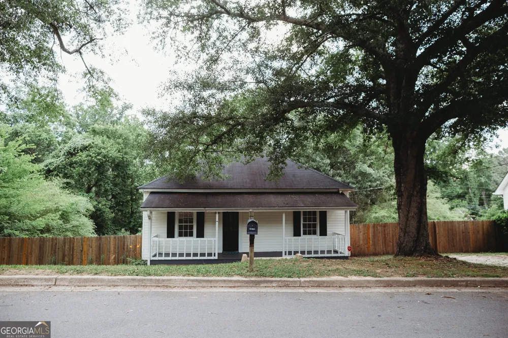 1966 River ST NE Conyers, GA 30012